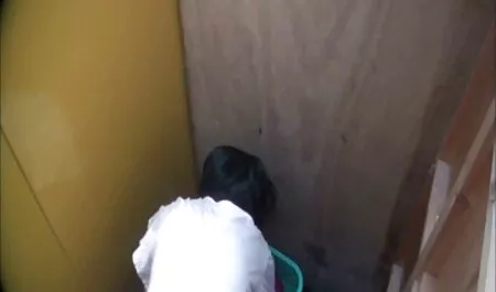 Cornea slut avendo un enorme video amatoriali di lesbiche sborrata