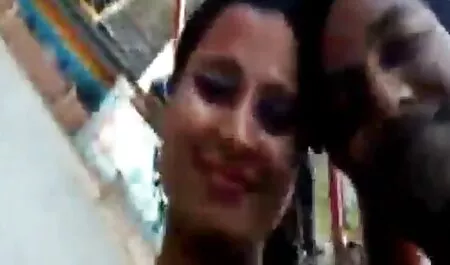 Babe videi porno amatoriali italiani in calze si masturba