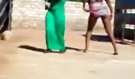 Moglie calda gangbang e pissing partito video amatoriali di coppia