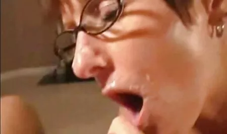 Carino trans diteggiatura video amatoriali erotici suo cazzo duro