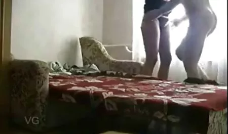 Splendida ragazza con grandi tette video sex italiani amatoriali cavalca un grosso cazzo