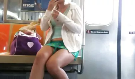 Holed lubrifica il suo culo stretto con giocattoli e un video amatoriali donne mature grosso cazzo