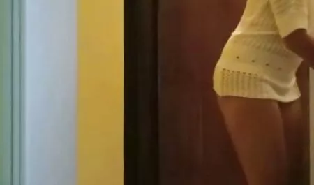 Bukkake Slave 3-Slaveslut video amatoriale gratis venduto per sesso (2009 / DVDRip)