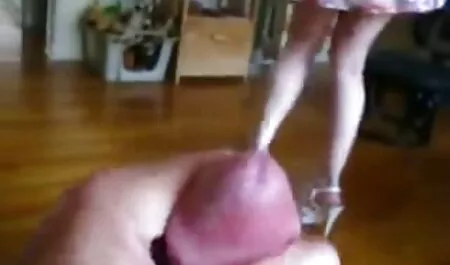 Giovane studente testardo si arrampica su papà film porno completo amatoriale e ottiene ciò che vuole