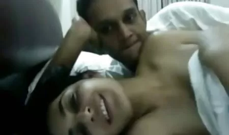 Peeonher video amatoriali di coppie scambiste - russo babe ama la pipì durante il cazzo