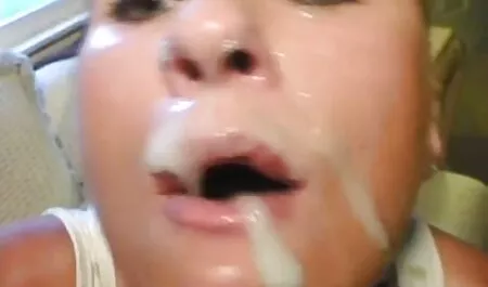 Spizoo-latina succhia e scopa con due grossi video lesbiche amatoriale cazzi, Gloryhole