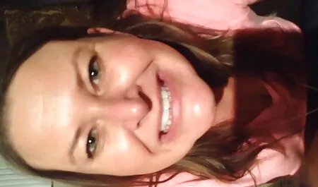 Massaggio erotico figa e piedi video hard amatoriali italiani gratis