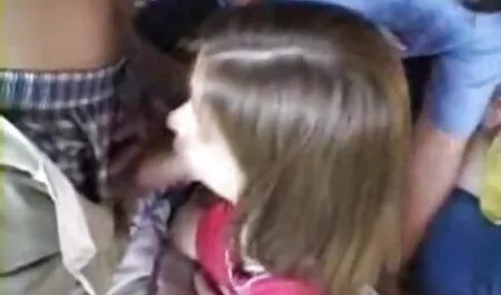 Mamma scopa nero figliastro dopo lo fa capolino nella vasca da bagno video amatoriali con animali