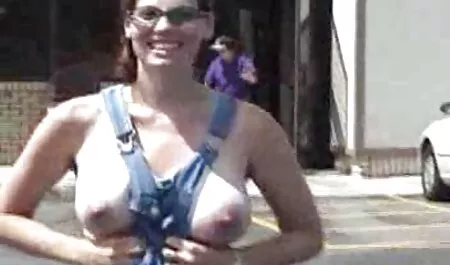 Sborrata facciale teen in posa nelle sue mutandine film amatoriali hard in video amatoriale