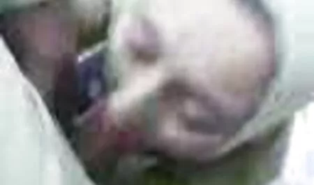 Slack Vecchio fa un pompino-massaggio video porno amatoriali donne da un adolescente carino