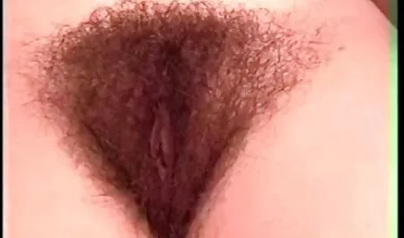 Cazzo e Cumming su un appuntamento da filmati amatoriali di casalinghe esca in calze a rete-eroyamka