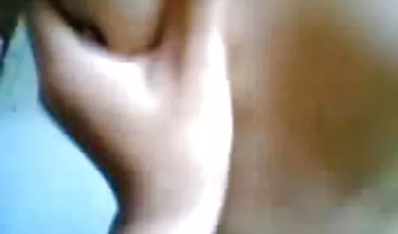 Sexy latina babe Ustmamò video porno amatoriali gratuiti in perizoma rosa