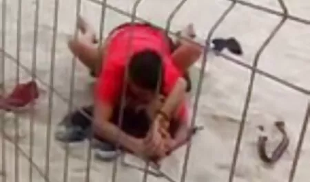 Adorabile adolescente giapponese gioca con la sua video amatoriali casalinghi gratis figa